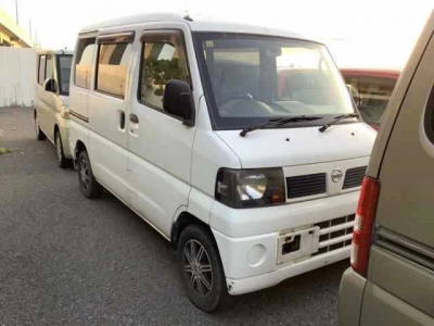 NISSAN CLIPPER VAN