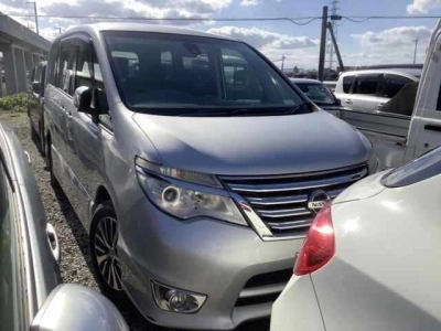NISSAN SERENA