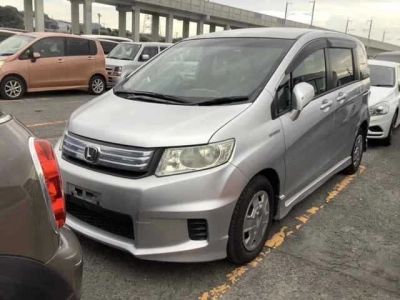 HONDA FREED SPIKE
