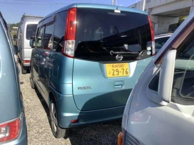 NISSAN ROOX
