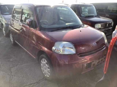 DAIHATSU ESSE