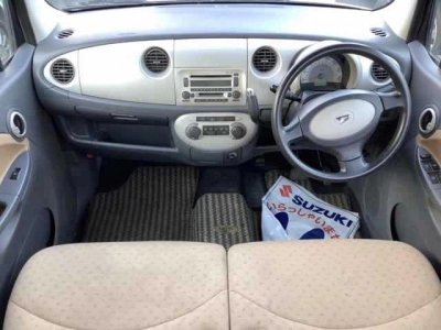 DAIHATSU MOVE LATTE