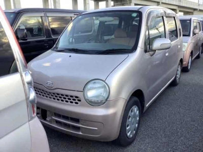 DAIHATSU MOVE LATTE