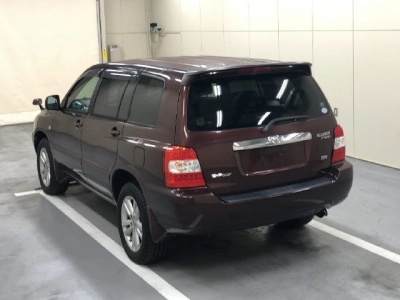 TOYOTA KLUGER HYBRID