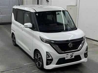 NISSAN ROOX