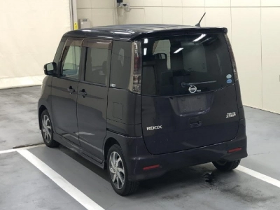 NISSAN ROOX
