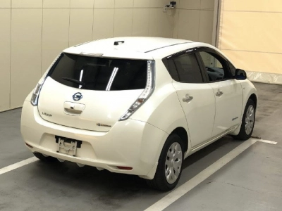 NISSAN LEAF