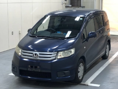 HONDA FREED SPIKE