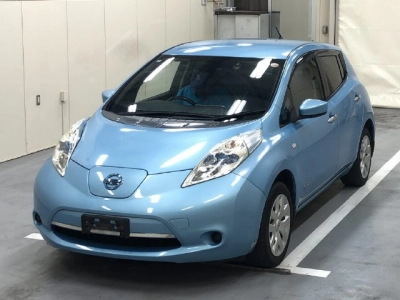 NISSAN LEAF