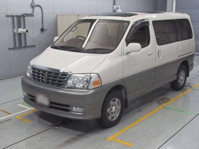 TOYOTA GRAND HIACE