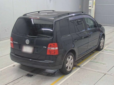 VOLKSWAGEN GOLF TOURAN