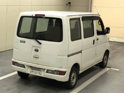 TOYOTA PIXIS VAN