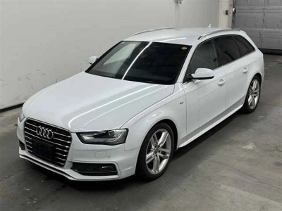 AUDI A4 AVANTE
