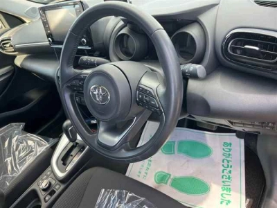 TOYOTA YARIS CROSS