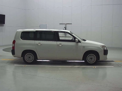 TOYOTA SUCCEED WAGON