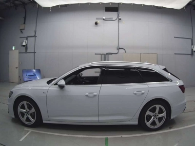 AUDI A6 AVANTE