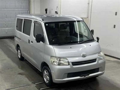 TOYOTA TOWN ACE VAN