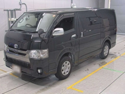 TOYOTA REGIUS VAN