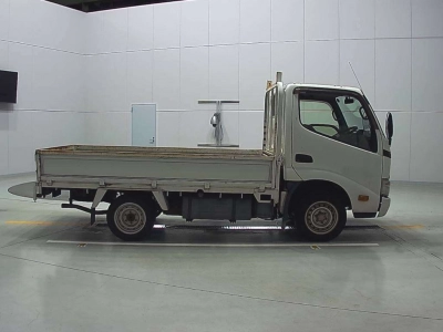 TOYOTA DYNA TRUCK