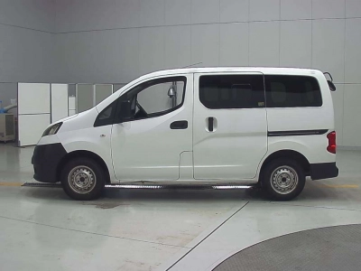 NISSAN NV200 VANETTE VAN