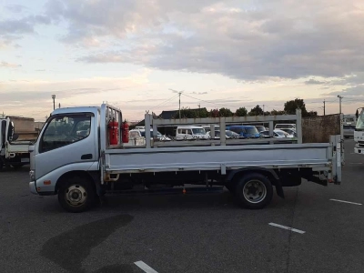 TOYOTA DYNA TRUCK