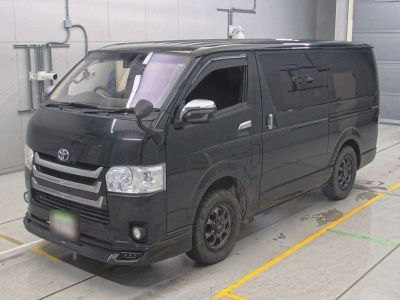 TOYOTA REGIUS VAN