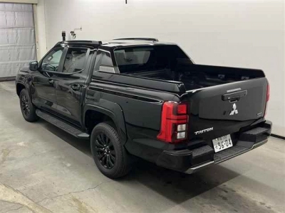 MITSUBISHI TRITON