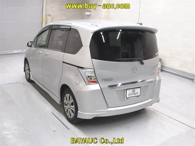 HONDA FREED HYBRID