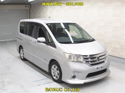NISSAN SERENA
