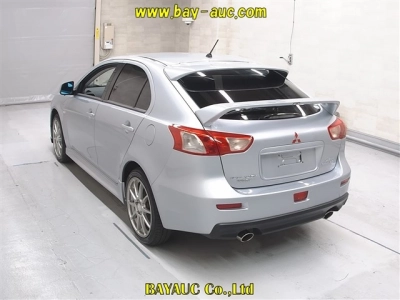 MITSUBISHI GALANT FORTIS SPORTBACK