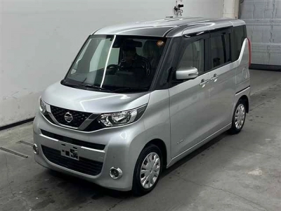 NISSAN ROOX