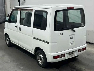 TOYOTA PIXIS VAN