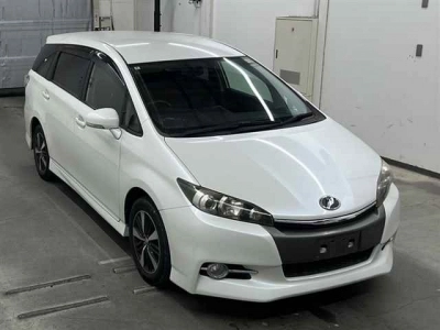 TOYOTA WISH