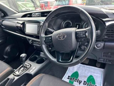 TOYOTA HILUX PICK UP