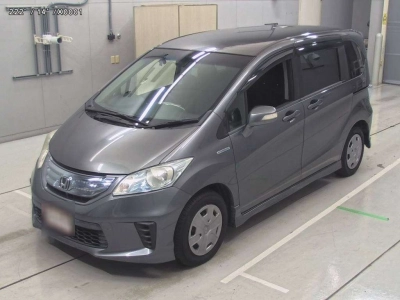 HONDA FREED HYBRID
