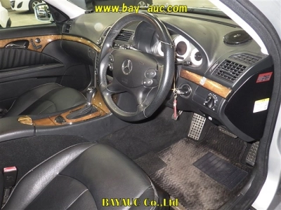 MERCEDES BENZ E CLASS