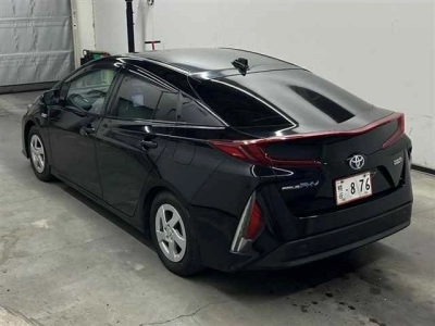 TOYOTA PRIUS PHV