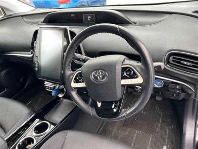 TOYOTA PRIUS PHV