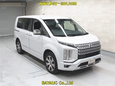 MITSUBISHI DELICA D:5