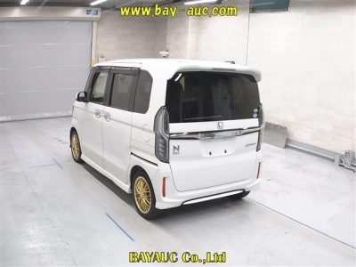 HONDA N BOX CUSTOM