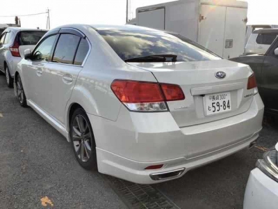 SUBARU LEGACY B4