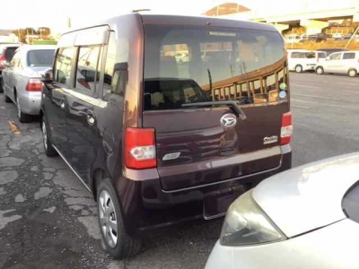 DAIHATSU MOVE CONTE