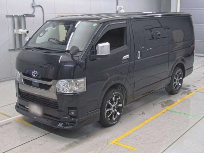 TOYOTA HIACE VAN