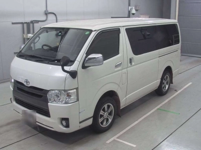 TOYOTA REGIUS VAN