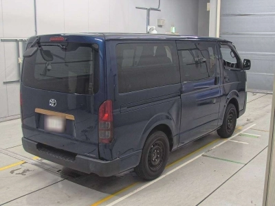 TOYOTA REGIUS VAN