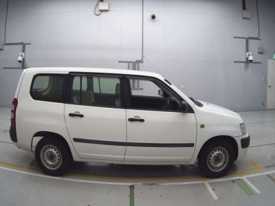 TOYOTA SUCCEED VAN