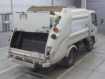 MITSUBISHI CANTER