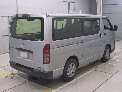 TOYOTA REGIUS VAN