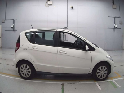 MERCEDES BENZ A CLASS