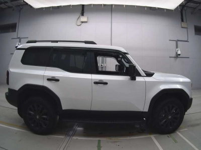 TOYOTA LAND CRUISER 250